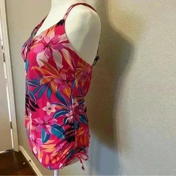 Croft & Barrow pink floral bathing suite top or tankini ruched sides size small - Picture 3 of 14